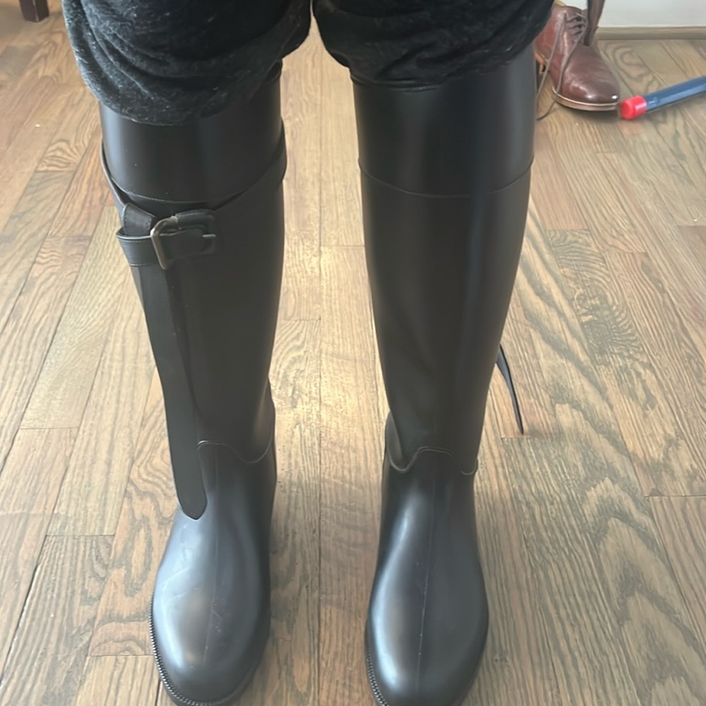 Burberry black rainboots size 35